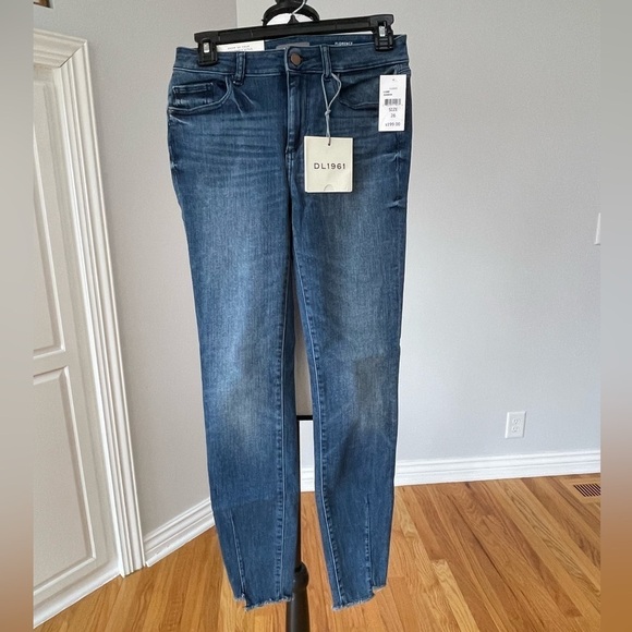 DL1961 Florence mid -rise Insta sculpt luxe skinny jeans in a size 26 NWT - Picture 1 of 16